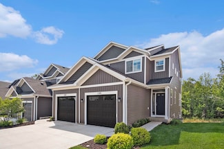 2319 Watertown Way, Grand Rapids, MI 49505