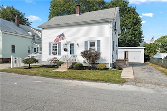 3 Arnold Ave, Lincoln, RI 02865