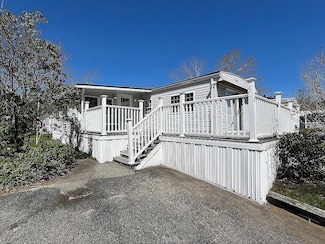 10 Lane 7, Coventry, RI 02816