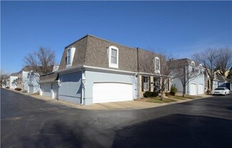 8732 Walmer St, Overland Park, KS 66212