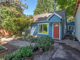 655 Chestnut Dr, Eugene, OR 97404