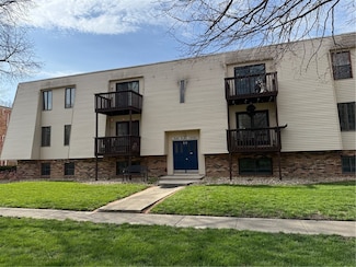 511 Broadway Ave Unit 104, Mattoon, IL 61938