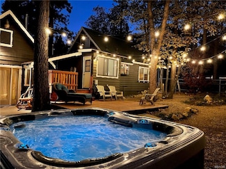 389 Spruce Ln, Big Bear, CA 92314