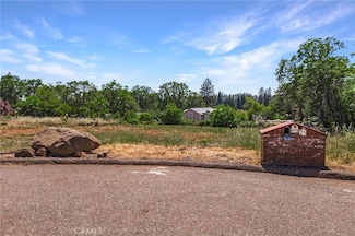 1666 Sweetbriar Ln, Paradise, CA 95969