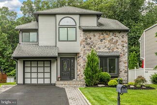 42 Cherry Creek Dr, Matawan, NJ 07747