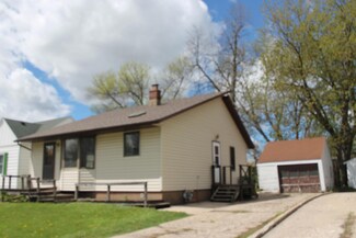 957 Mcmillan St, Worthington, MN 56187