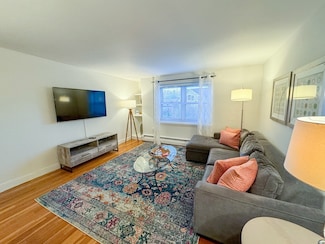 91 Chestnut St Unit 6, Brookline, MA 02445