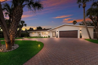 5581 Shadow Lawn Dr, Sarasota, FL 34242