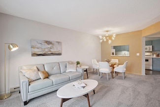 2425 E Franklin Ave Unit 309, Minneapolis, MN 55406