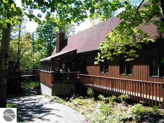 2736 S Lake Leelanau Dr, Lake Leelanau, MI 49653