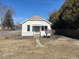2519 Bancroft St, Port Huron, MI 48060