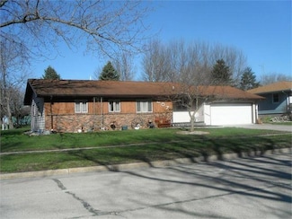 207 N Superior St, Emmetsburg, IA 50536