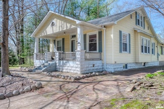 2230 Walnut St, Murphysboro, IL 62966