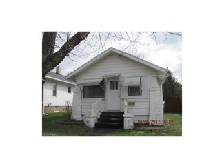 225 29th St NW, Barberton, OH 44203