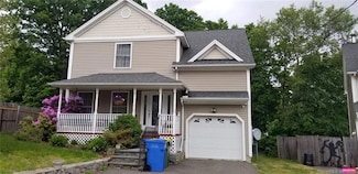 27 Amber Place, Waterbury, CT 06705