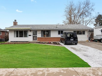 318 W La Salle Dr, Murray, UT 84123
