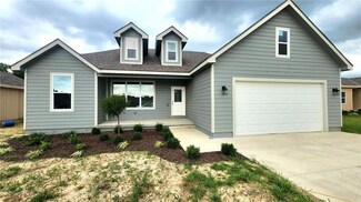 1605 Al Ortalani Way, Pittsburg, KS 66762