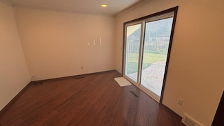3560 Hillcrest Ave, Warren, MI 48092