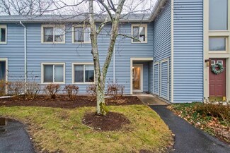 511 Nassau Dr, Springfield, MA 01129