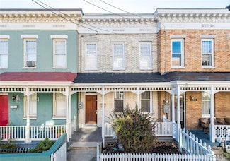623 St James St, Richmond, VA 23220