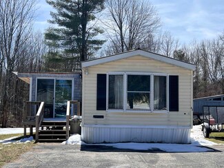 20 Old Henniker Rd Unit 43, Hillsborough, NH 03244