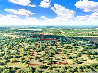 8830 W Fm 140, Charlotte, TX 78011