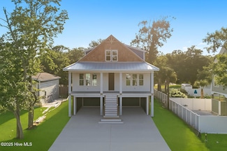 329 NE 61st St, Oak Island, NC 28465