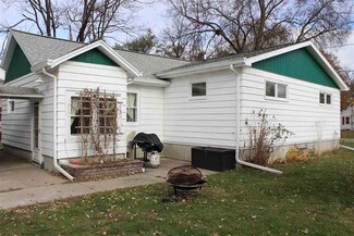 201 W Mulberry St, Baraboo, WI 53913