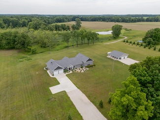 1518 M Dr S, East Leroy, MI 49051