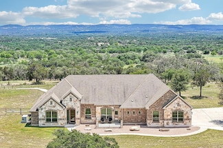 5228 Farm To Market Road 3240, Bandera, TX 78003