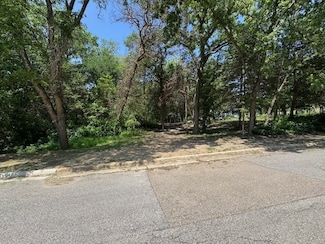 3 Robin Rd, Cedar Hill, TX 75104