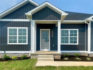 638 Cedar Hollow Dr, Bowling Green, KY 42101