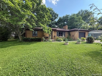 4204 Weston Dr, Burton, MI 48509