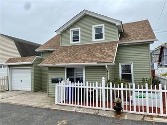 105 Gain Ct, Brooklyn, NY 11229