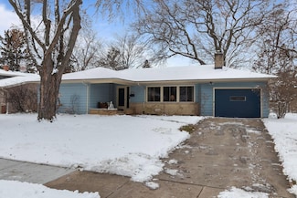 661 Stevens St, Neenah, WI 54956