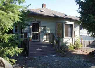 917 N Shore Dr, Bellingham, WA 98226
