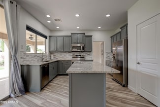 2237 W Bonanza Ln, Phoenix, AZ 85085