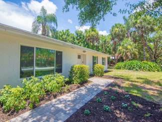 6345 7th Ln, Vero Beach, FL 32968