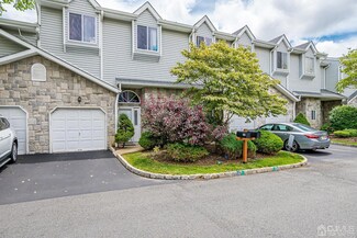 21 Catherine Ct, South Amboy, NJ 08879