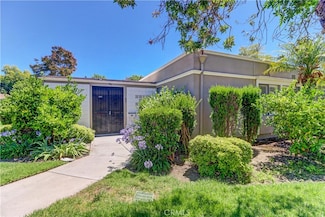 586 Avenida Majorca Unit B, Laguna Woods, CA 92637