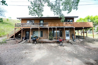 916 12th Ave NW, Minot, ND 58703