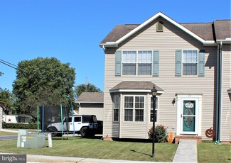 12 Front St, Mc Sherrystown, PA 17344