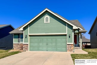 4620 Brook St, Papillion, NE 68133