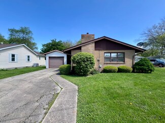 708 E Ficklin St, Tuscola, IL 61953
