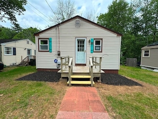 5 Roberts Park Rd, Holland, MA 01521