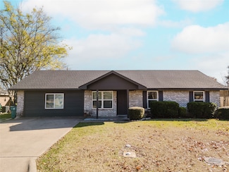 210 Myrtle Ave, Waxahachie, TX 75165