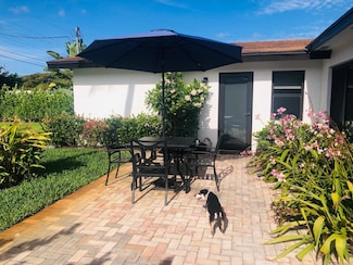 213 SE 24th Ave, Boynton Beach, FL 33435