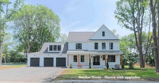 9 Garrett Dr, North Hampton, NH 03862