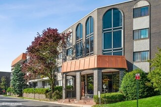 4900 Foster St Unit 412, Skokie, IL 60077