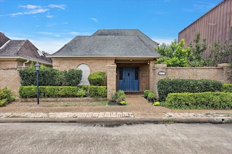 627 Chadbourne Ct, Houston, TX 77079